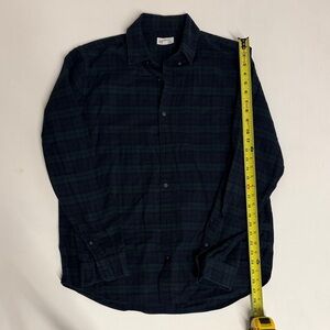 Gap Men's Navy and Green Plaid Shirt